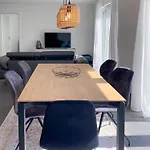 Appartement 4-zimmer Wohnung, Zentral Fraenkische Schweiz, Neubau, Parkplatz, 3 Sz, 2 Bz, Grosse Terrasse *