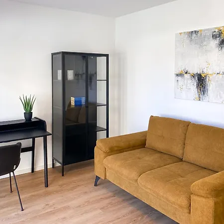 4-zimmer Wohnung, Zentral Fraenkische Schweiz, Neubau, Parkplatz, 3 Sz, 2 Bz, Grosse Terrasse Apartamento *
